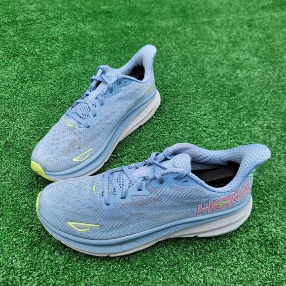 Hoka One One Clifton 9 - Women's running shoes - Size 9B - Picture 2 of 11